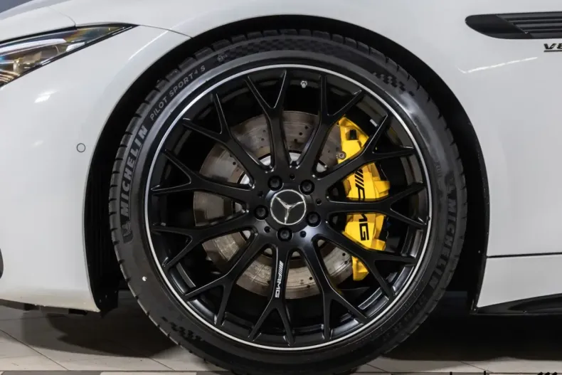 Mercedes-Benz SL 63 AMG din 2024 cu 2.201 km - oferta MER179569 - foto 7