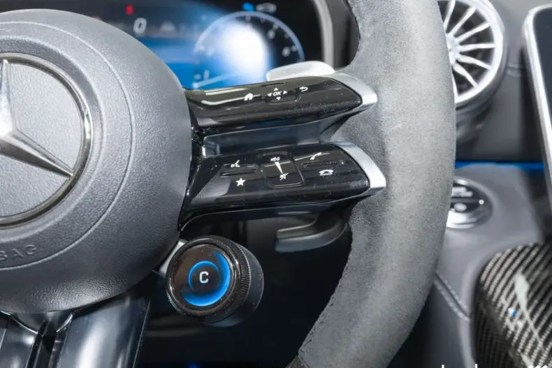 Mercedes-Benz SL 63 AMG din 2024 cu 2.201 km - oferta MER179569 - foto 22