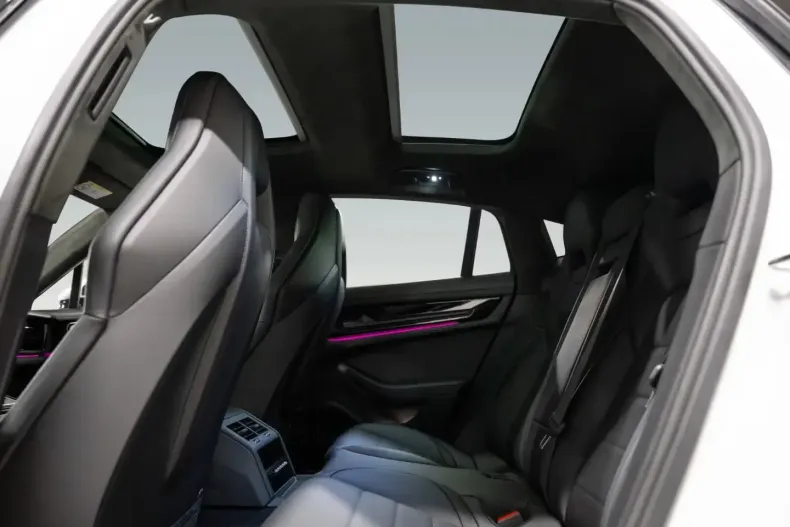 Porsche Panamera din 2025 cu 3.990 km - oferta POR179570 - foto 30