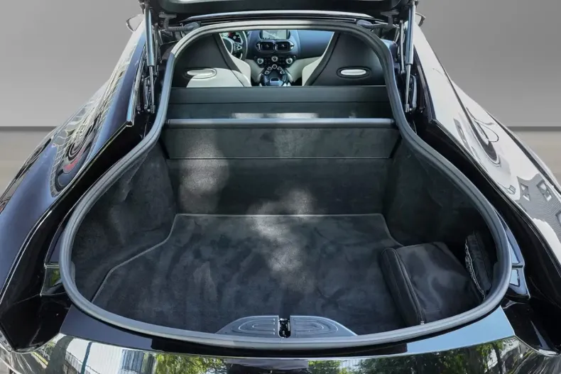 Aston Martin V8 Vantage din 2022 cu 5.139 km - oferta AST179577 - foto 21