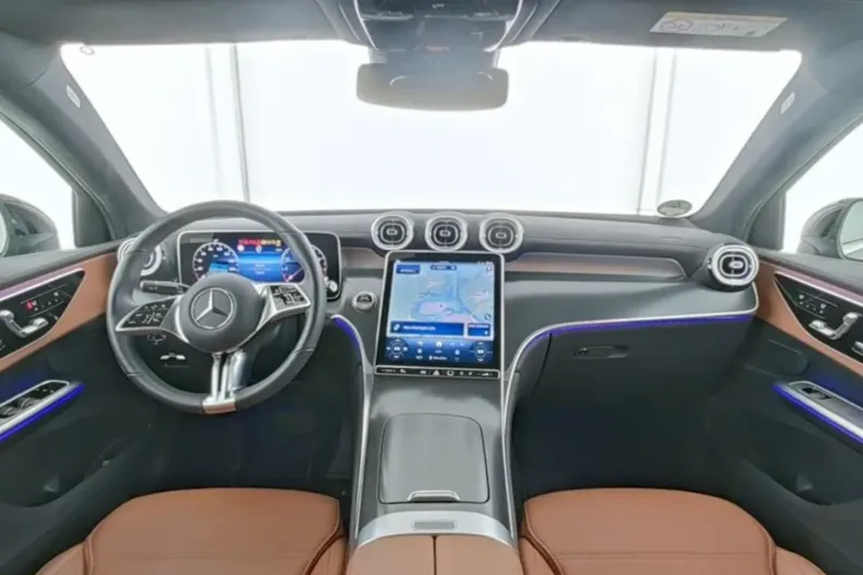 Mercedes-Benz GLC 200 din 2024 cu 42.800 km - oferta MER179585 - foto 5