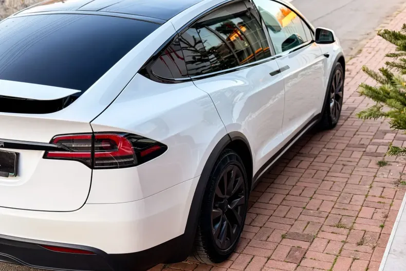 Tesla Model X din 2023 cu 23.900 km - oferta TES179601 - foto 17
