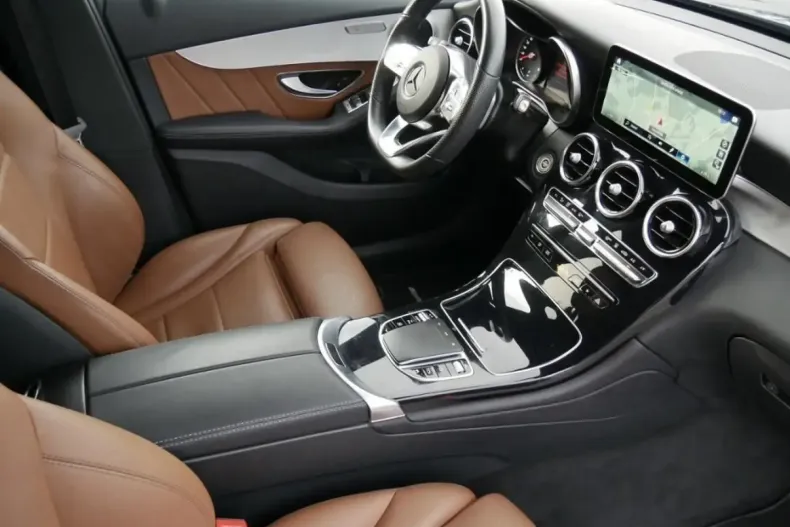 Mercedes-Benz GLC 300 din 2022 cu 44.667 km - oferta MER179602 - foto 3