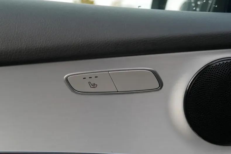 Mercedes-Benz GLC 300 din 2022 cu 44.667 km - oferta MER179602 - foto 12