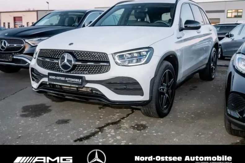 Mercedes-Benz GLC 300 din 2022 cu 56.052 km - oferta MER179604 - foto 1