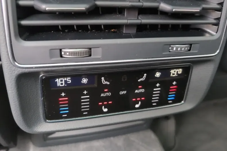 Audi Q7 din 2021 cu 88.886 km - oferta AUD179609 - foto 22