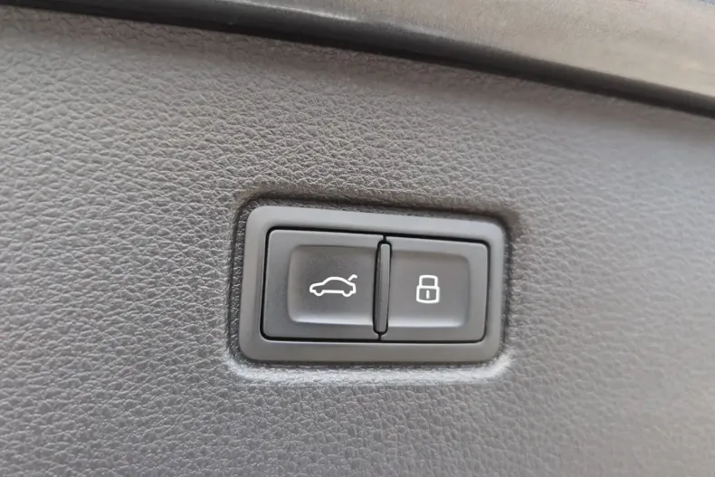 Audi Q7 din 2021 cu 88.886 km - oferta AUD179609 - foto 26