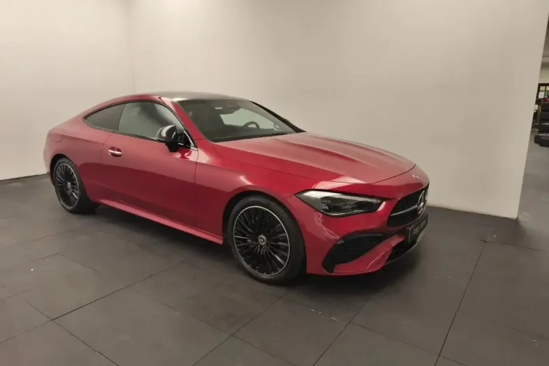 Mercedes-Benz CLE 200 din 2023 cu 5.391 km - oferta MER179619 - foto 1