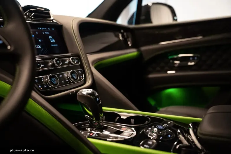 Bentley Bentayga din 2025 cu 3.800 km - oferta BEN179624 - foto 2