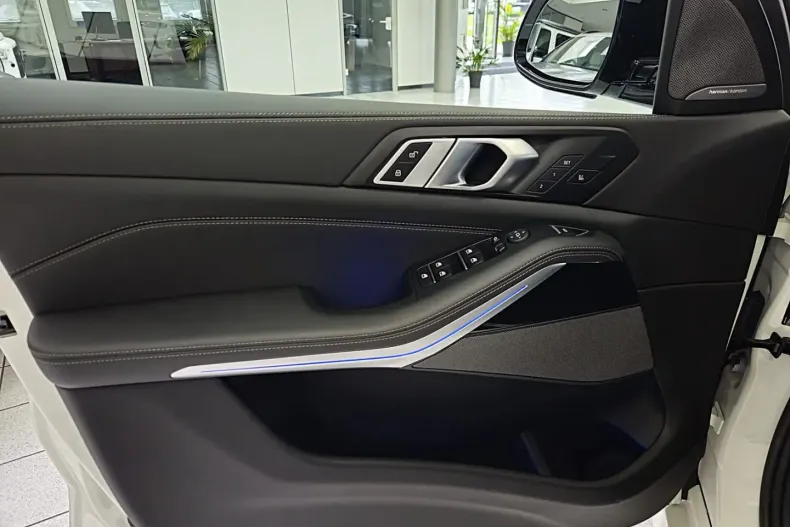 BMW X5 din 2025 cu 10.476 km - oferta BMW179629 - foto 6