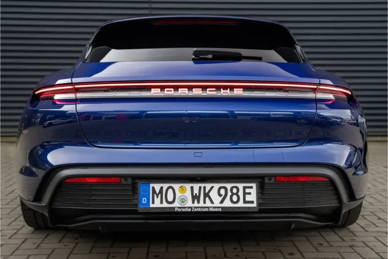 Porsche Taycan din 2024 cu 13.999 km - oferta POR179633 - foto 7