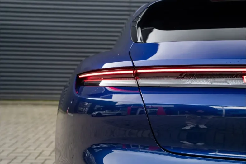 Porsche Taycan din 2024 cu 13.999 km - oferta POR179633 - foto 9