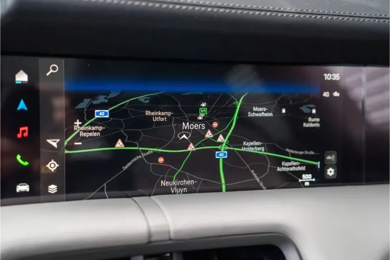 Porsche Taycan din 2024 cu 13.999 km - oferta POR179633 - foto 16