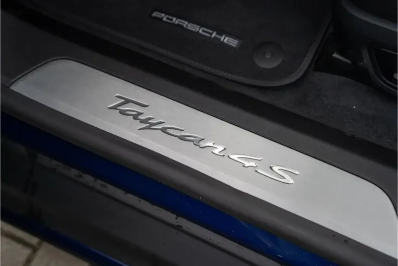 Porsche Taycan din 2024 cu 13.999 km - oferta POR179633 - foto 22