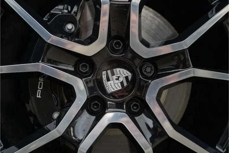 Porsche Taycan din 2024 cu 13.999 km - oferta POR179633 - foto 24