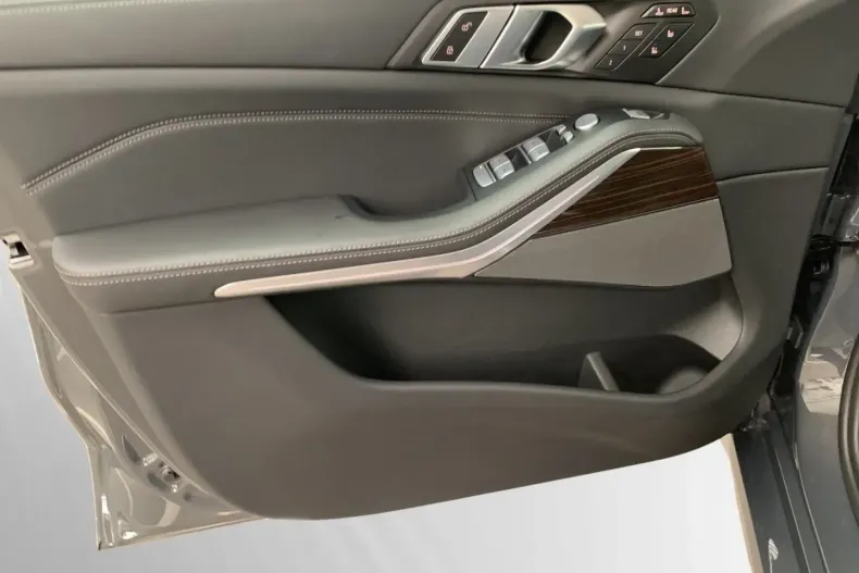 BMW X7 din 2024 cu 3.380 km - oferta BMW179641 - foto 14