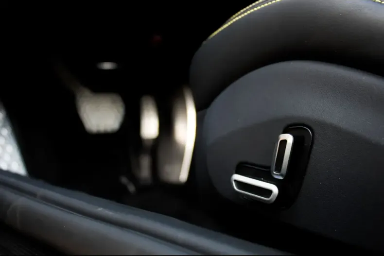 Ferrari Roma din 2023 cu 26.900 km - oferta FER179644 - foto 23