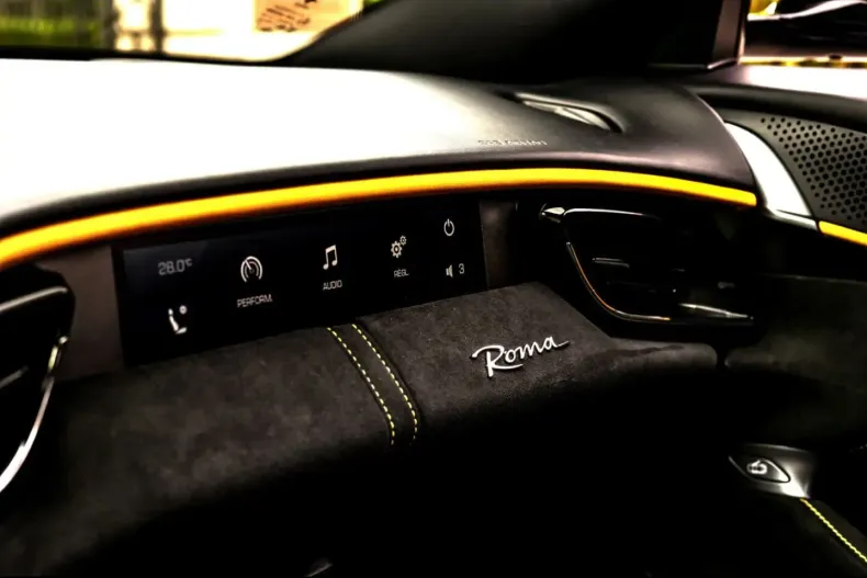 Ferrari Roma din 2023 cu 26.900 km - oferta FER179644 - foto 28