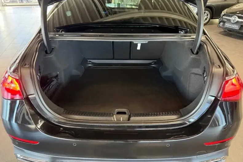 Mercedes-Benz E 450 din 2025 cu 13.512 km - oferta MER179645 - foto 7