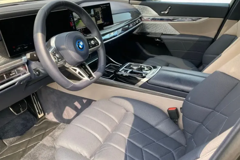 BMW M760 din 2024 cu 55.366 km - oferta BMW179647 - foto 9