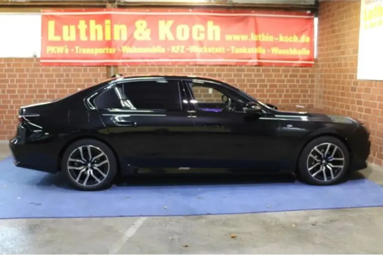 BMW 740 din 2024 cu 41.700 km - oferta BMW179650 - foto 3