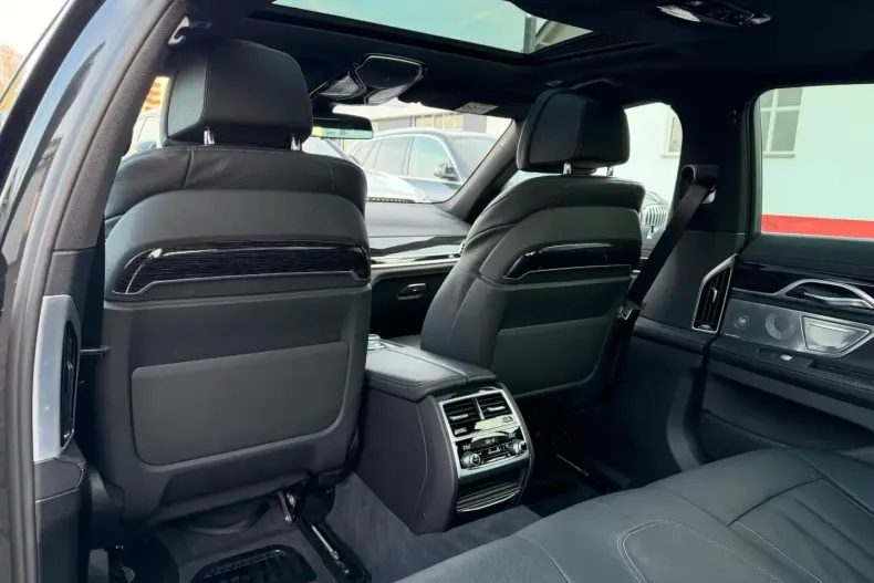 BMW 740 din 2022 cu 59.500 km - oferta BMW179651 - foto 19