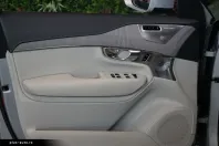 Volvo XC90 din 2024 cu 26.843 km - oferta VOL179659 - foto 11