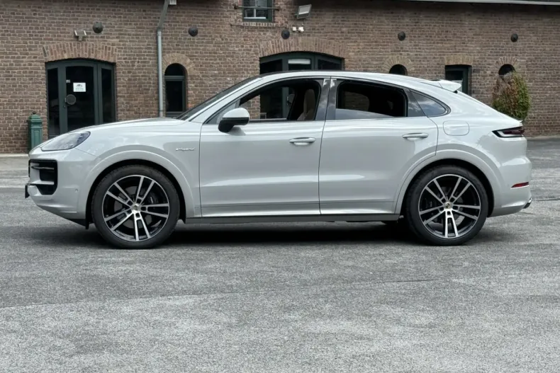 Porsche Cayenne din 2025 cu 9.800 km - oferta POR179672 - foto 8