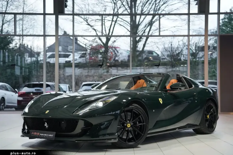 Ferrari 812 din 2023 cu 9.900 km - oferta FER179675 - foto 1