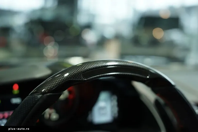 Ferrari 812 din 2023 cu 9.900 km - oferta FER179675 - foto 45