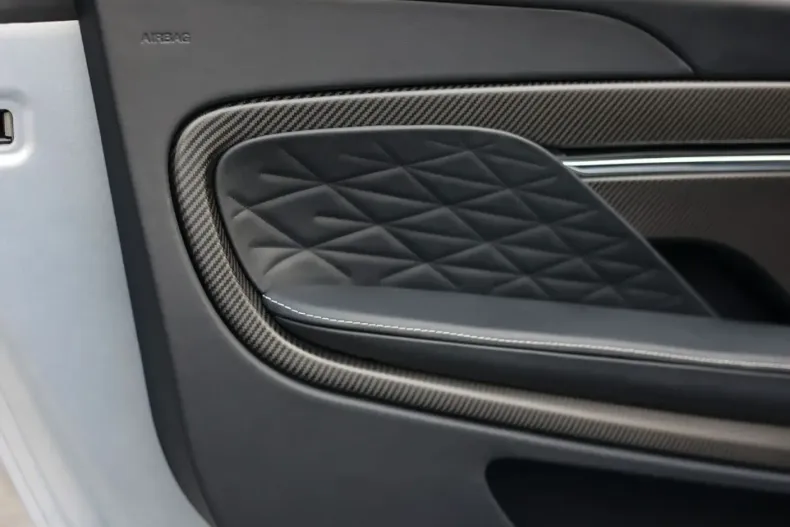 Aston Martin DB12 din 2024 cu 8.173 km - oferta AST179686 - foto 7