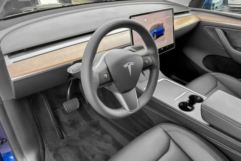 Tesla Model Y din 2024 cu 35.000 km - oferta TES179687 - foto 6