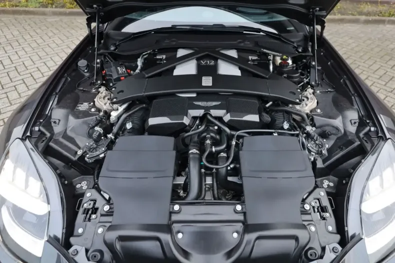 Aston Martin Vanquish din 2024 cu 6.797 km - oferta AST179688 - foto 19