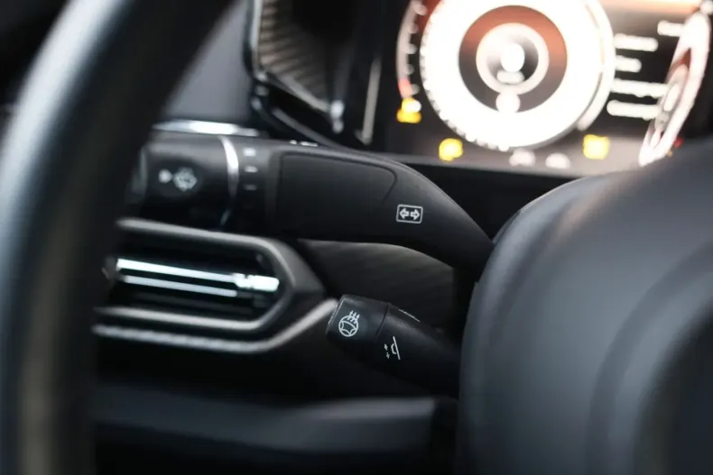 Aston Martin Vanquish din 2024 cu 6.797 km - oferta AST179688 - foto 31