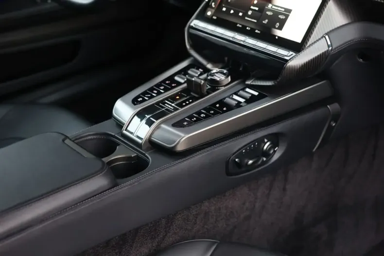 Aston Martin Vanquish din 2024 cu 6.797 km - oferta AST179688 - foto 33