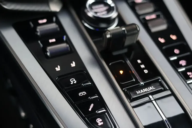 Aston Martin Vanquish din 2024 cu 6.797 km - oferta AST179688 - foto 39