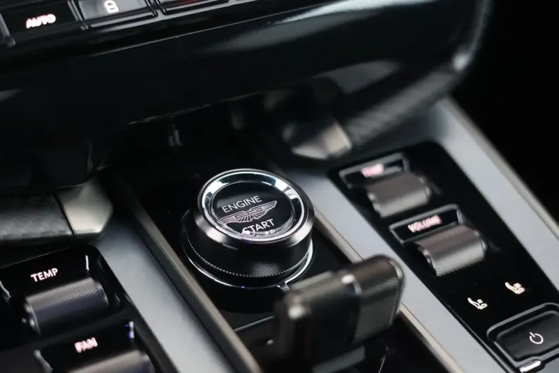 Aston Martin Vanquish din 2024 cu 6.797 km - oferta AST179688 - foto 40