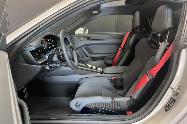 Porsche 992 din 2023 cu 4.300 km - oferta POR179689 - foto 4