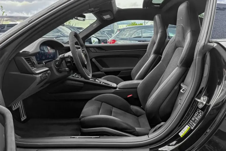 Porsche 992 din 2025 cu 2.300 km - oferta POR179691 - foto 4