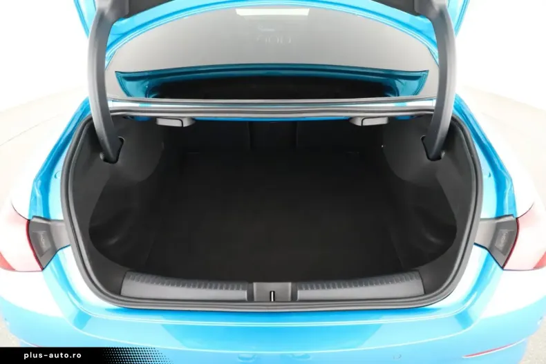 Mercedes-Benz CLA 220 din 2024 cu 14.620 km - oferta MER179693 - foto 11