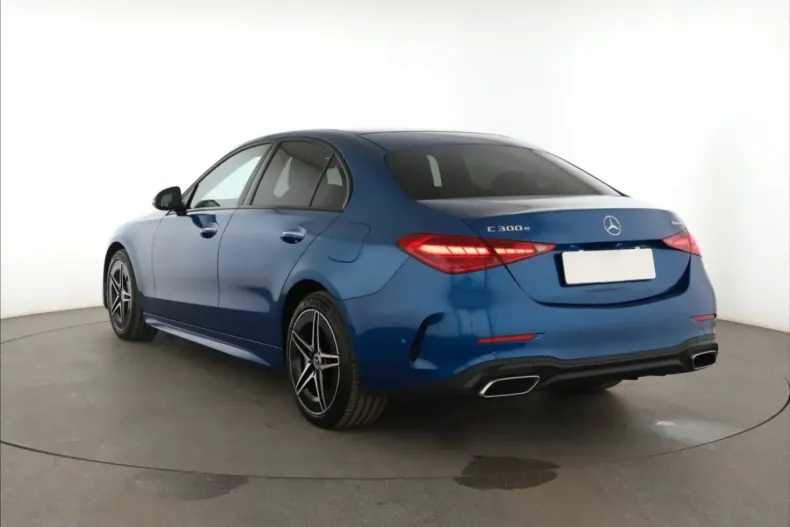 Mercedes-Benz C 300 din 2023 cu 30.820 km - oferta MER179699 - foto 4