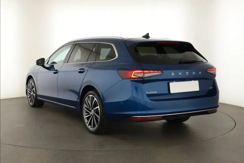 Skoda Superb din 2024 cu 23.450 km - oferta SKO179702 - foto 4