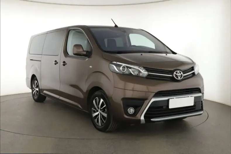 Toyota Proace (Verso) din 2024 cu 21.835 km - oferta TOY179711 - foto 1