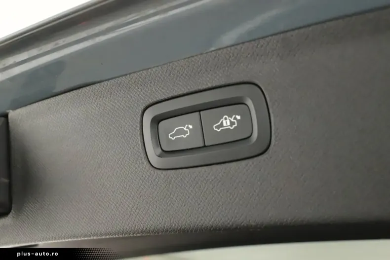 Volvo XC90 din 2023 cu 79.366 km - oferta VOL179729 - foto 19