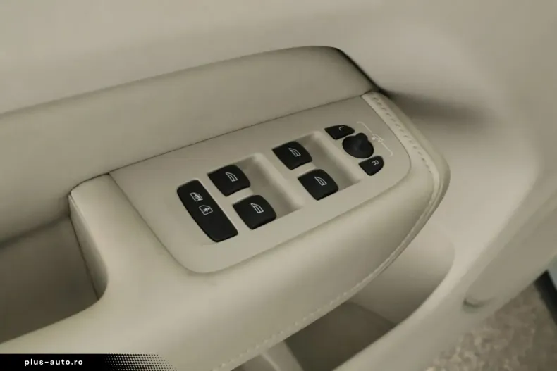 Volvo XC60 din 2023 cu 54.937 km - oferta VOL179730 - foto 18