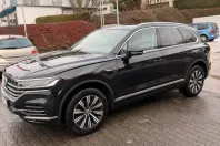Volkswagen Touareg din 2021 cu 82.000 km - oferta VOL179732 - foto 2