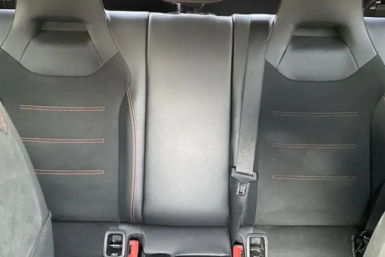 Mercedes-Benz CLA 250 din 2021 cu 87.346 km - oferta MER179740 - foto 17