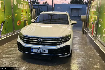 Volkswagen Touareg din 2024 - oferta VOL179744