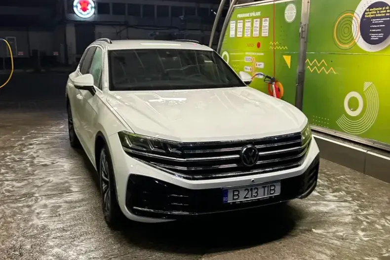 Volkswagen Touareg din 2024 cu 25.000 km - oferta VOL179744 - foto 4
