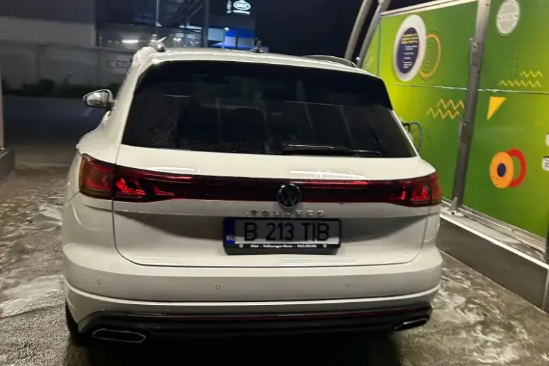 Volkswagen Touareg din 2024 cu 25.000 km - oferta VOL179744 - foto 5